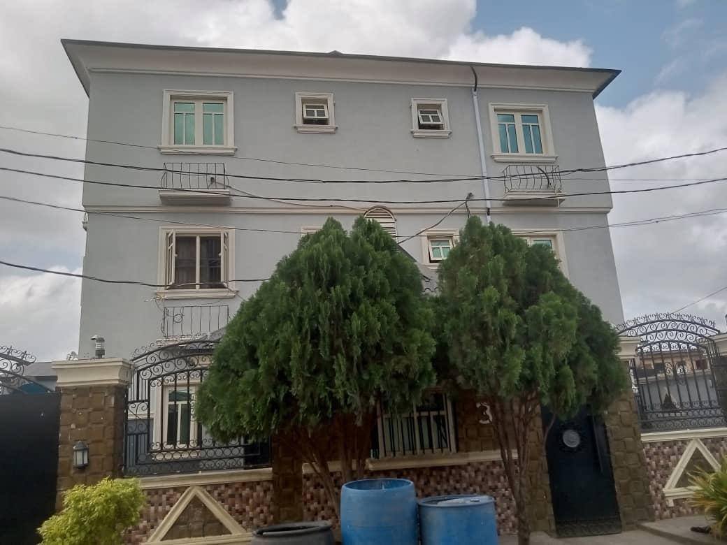 6 No of 2 bedroom , 2 No of 3 bedrom, 1 unit mini flat 